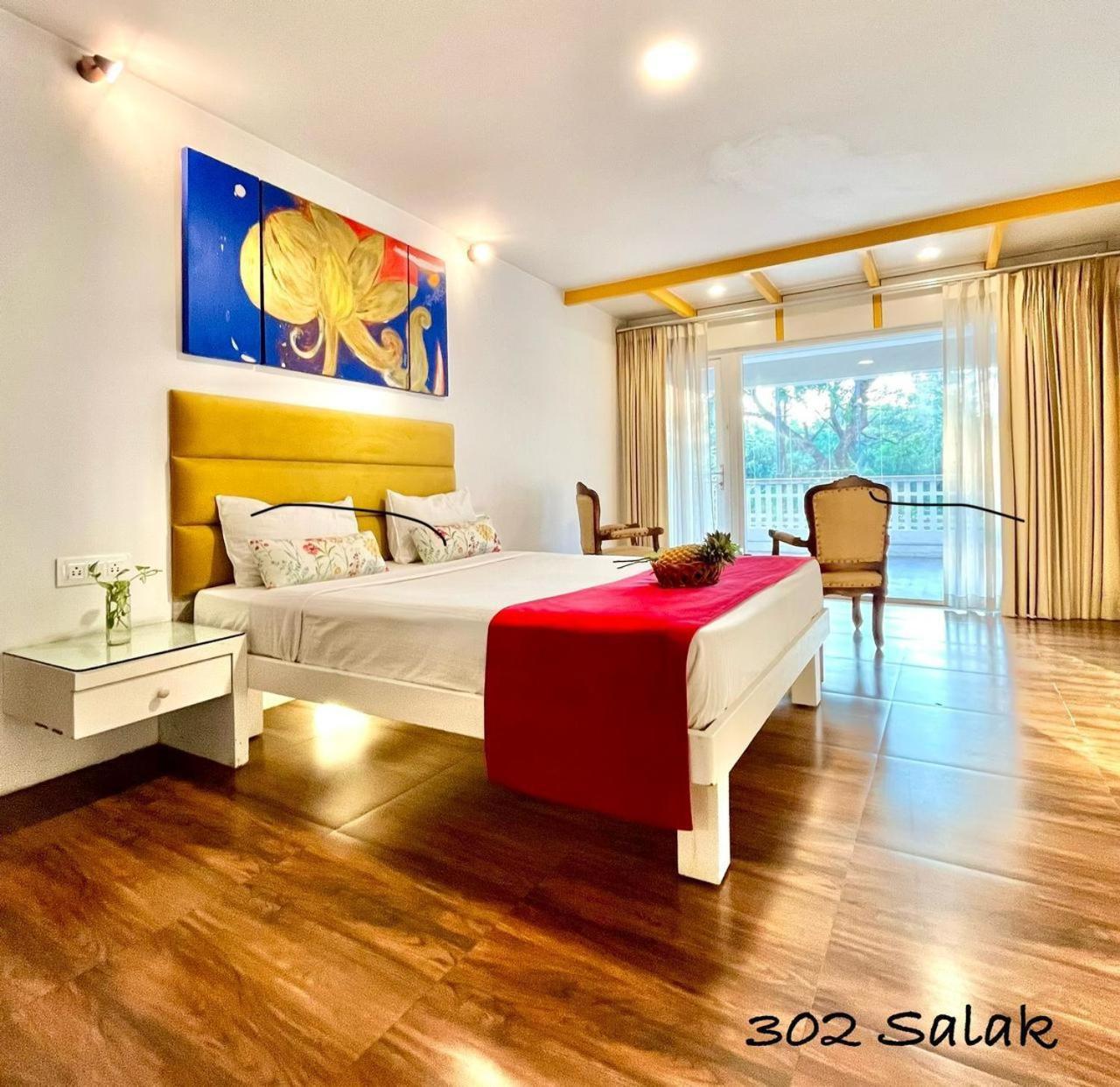 Beach Paradise Miramar Goa Панаджи Экстерьер фото